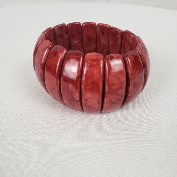 Red Circular Elastic Stretch Bracelet OSFM - Picture 2 of 4
